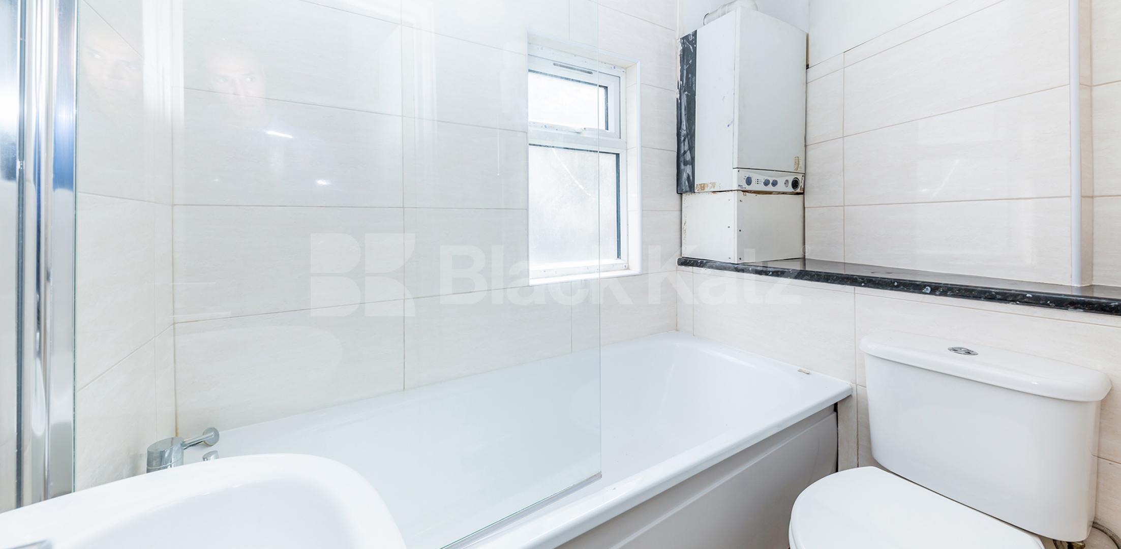 Perfect for students at ucl, soas , central zone 1 location Goodge Street, Tottenham Court Road